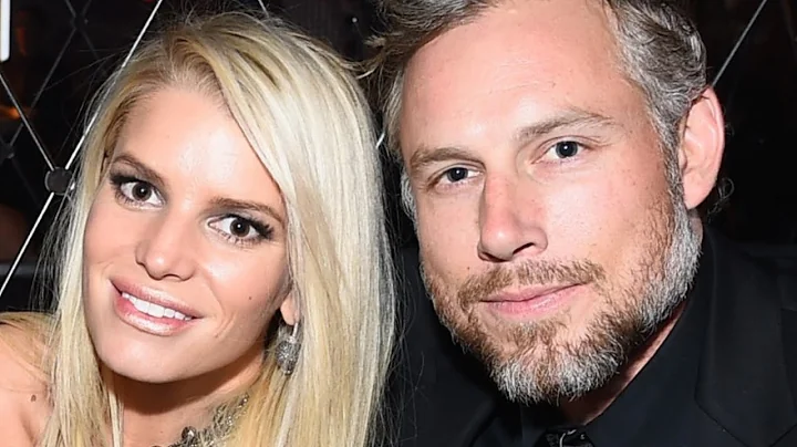 Weird Things Everyone Ignores About Jessica Simpso...