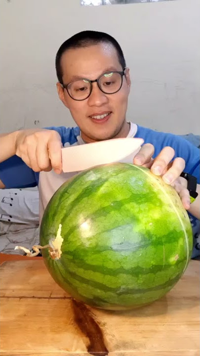 Makan semangka sampe Muntah