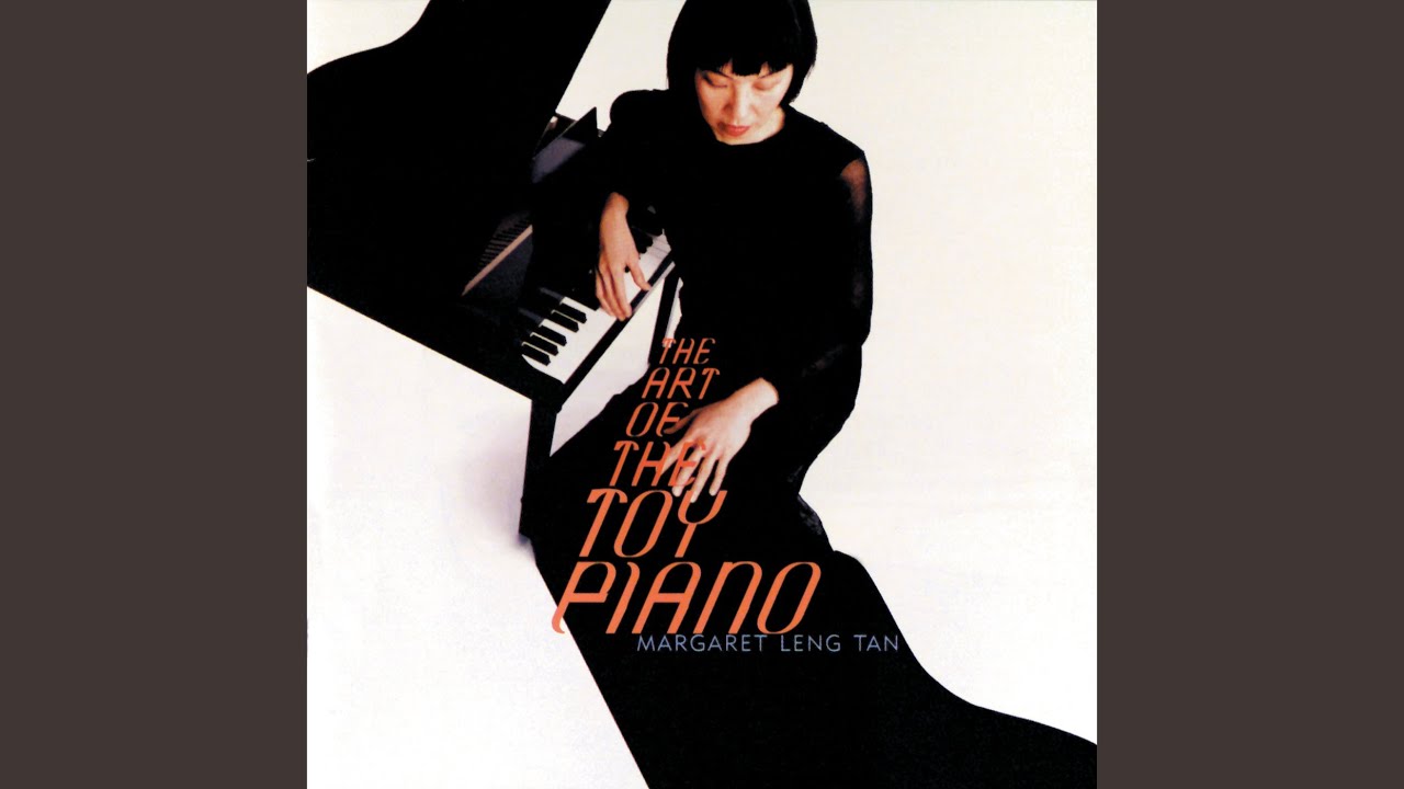 UPLINK NEWS-マーガレット・レンタン ライブ映像 - YouTube