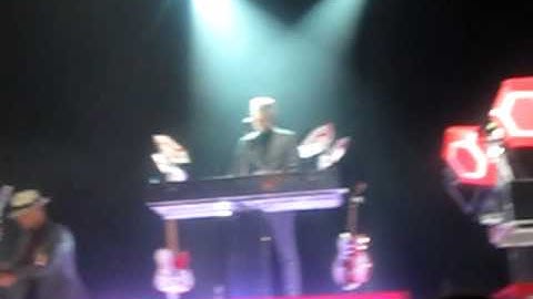 Mark Ronson & The Business INTL - Circuit Breaker (Hackney Empire)