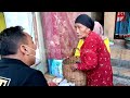 JUALAN NASI SEPI SEORANG NENEK KELILING JALAN KAKI .MALAH DIHABISIN ABANG BECAK DAN TUKANG OJEK