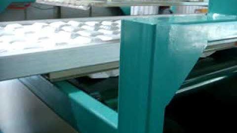 Jane+8613792591758-janeyuxiao@hotmail.com-disposable food box/container making machine