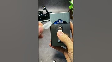 Hộp đựng bao thuốc tích hợp bật lửa điện sạc pin châm mồi dễ dàng