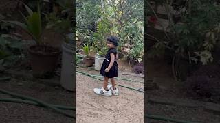 Evdeo Entho Oru Thakaraar Pole