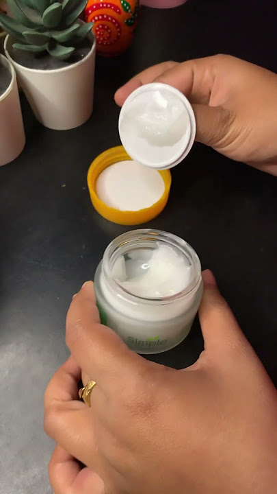 Simple vitamin c moisturising glow gel / best moisturiser for all skin#skincare#vitcmoisturiser