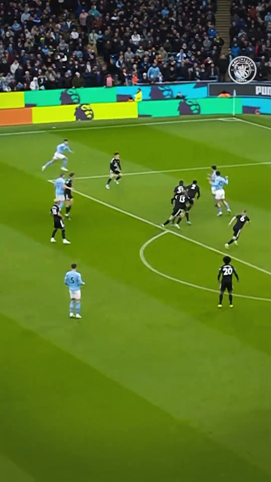?? The no look from KDB! ?‍? #mancity #football #goals #shorts #shortsvideo #shortsfeed #skills