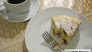 Пирог с шелковицей и кокосовыми стружками в мультиварке