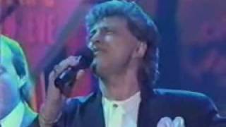 FRANKIE VALLI (Live) - SWEARIN' TO GOD chords