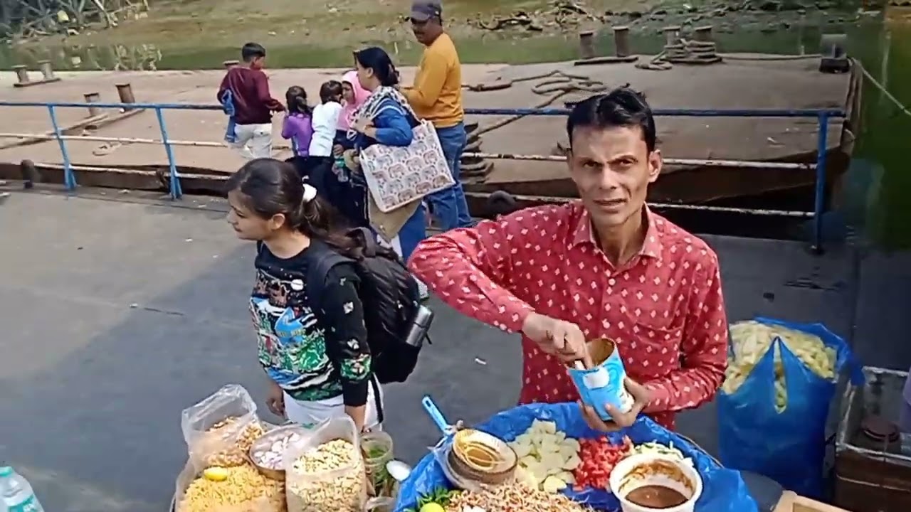 আজ ঘুরে দেখলাম  আকাশবাণী ভবন পুরো vlog টা দেখতে থাকুন 