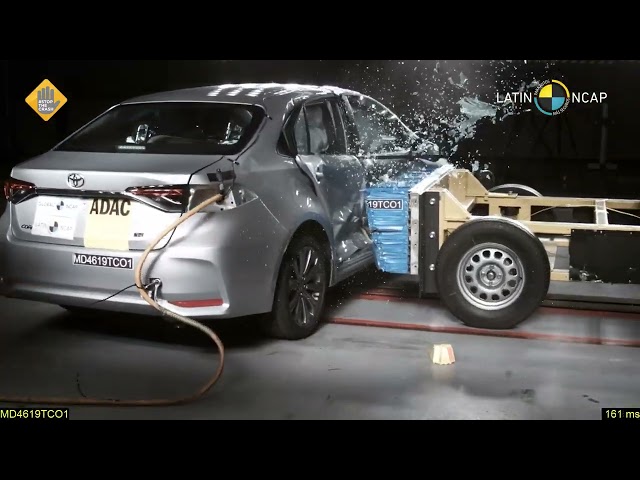 Video: Toyota Corolla + 7 Airbags