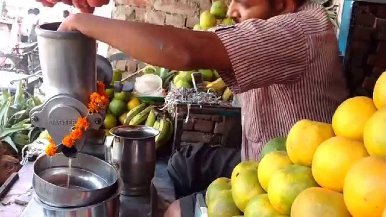 How to juice oranges with hand juicer YouTube