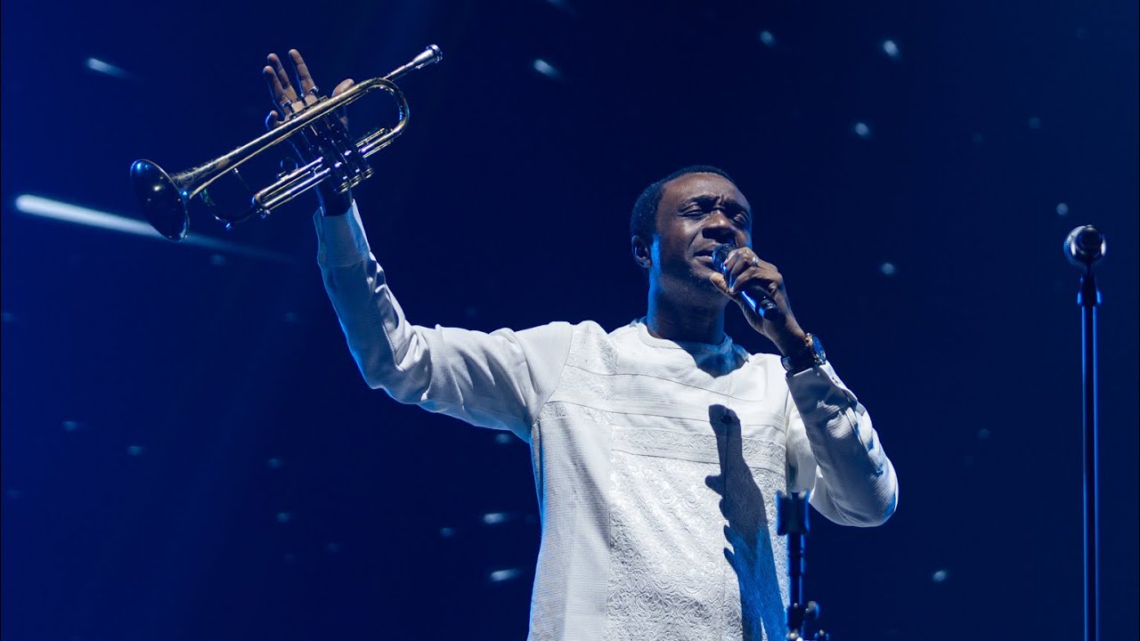 🎶 YESHUA HAMASHIACH - P Nathaniel Bassey à Paris Cité Royale - Royal Célébration ✨