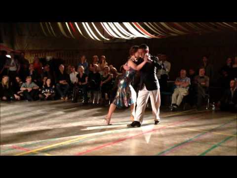 Video: Opførsel Af Mænd Og Kvinder I Argentinsk Tango
