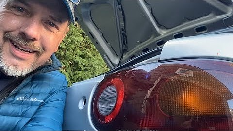 How to change tail light bulbs on a 1990-1997 Mazda MX-5 Miata