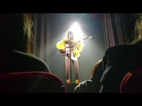 St Vincent acoustic