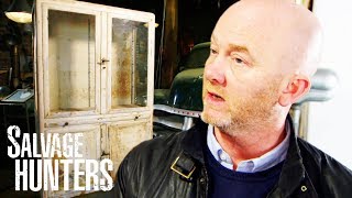 This Medical Cabinet Is An 'Absolute Belter' | Salvage Hunters