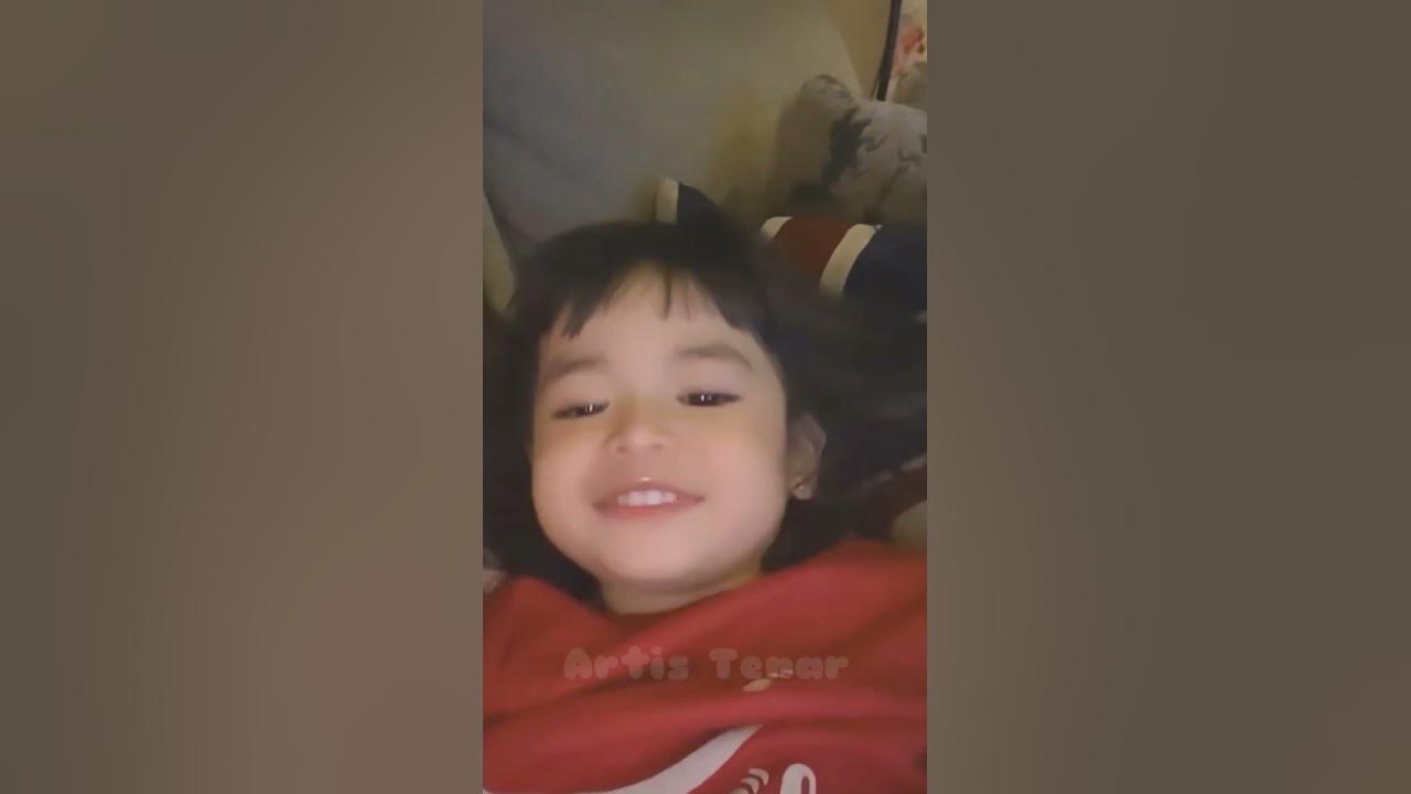 Pratiwi Noviyanti: Nayla Menguap 😆 - YouTube