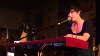 Download Lagu 7/10 Washington - Shivers (The Boys Next Door) (HD) MP3