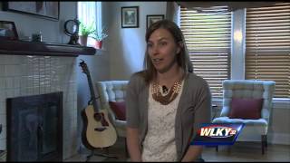 Residents open homes to Kentucky Derby visitors