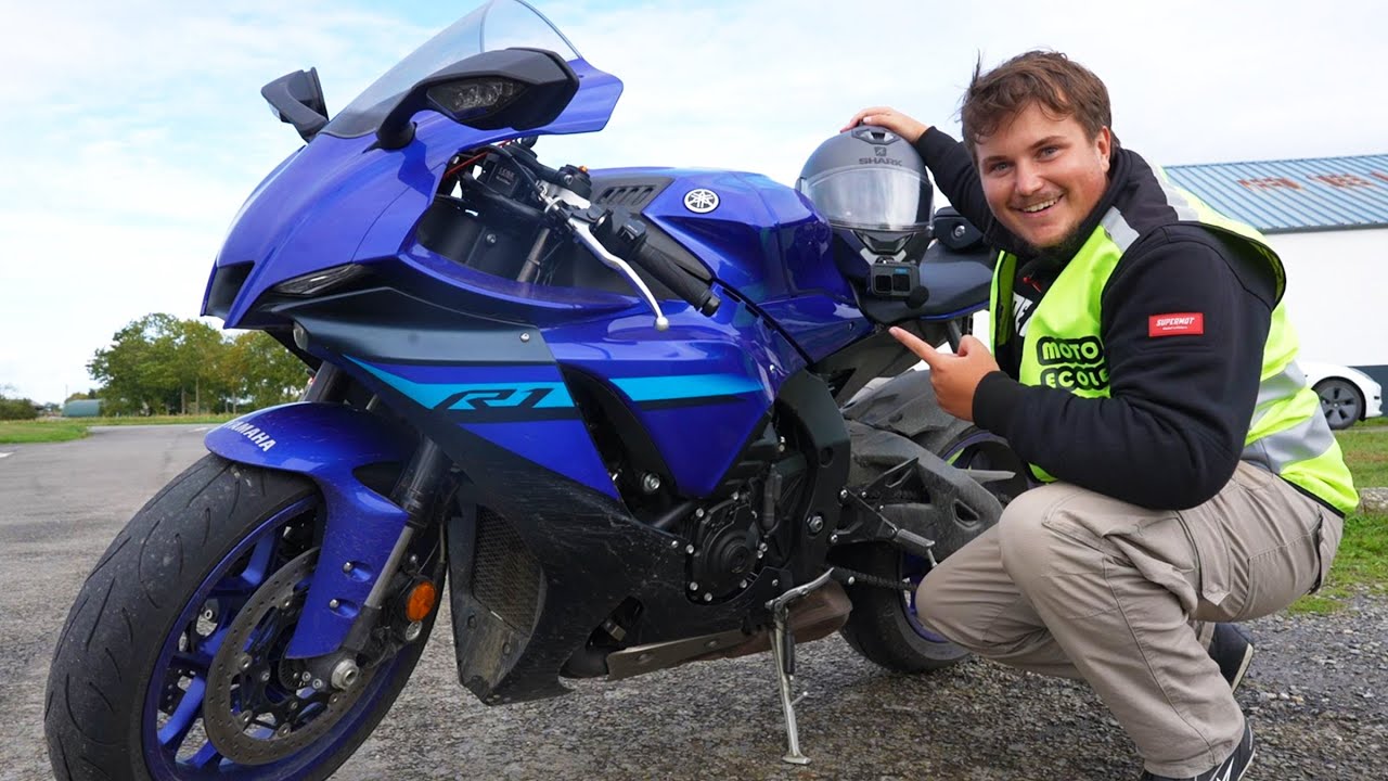 MOTO-ÉCOLE EN YAMAHA R1 ! (Passerelle Moto)