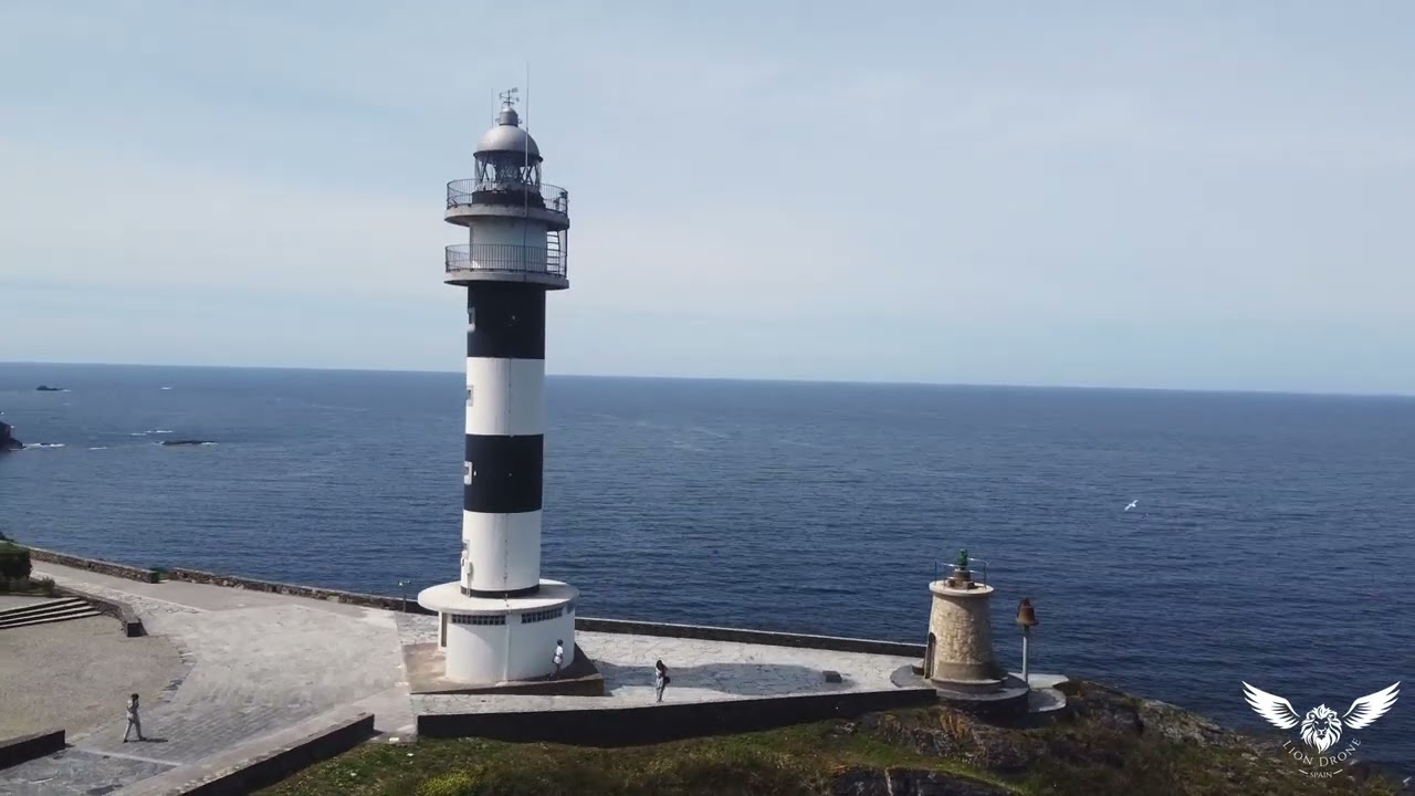 Faro San Agustin en Ortiguera Asturias