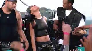 Aaliyah Try again live performance Resimi