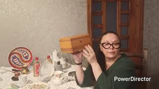 картинка: Шкатулке 35 лет. Янтарь,жемчуг. Покупки: бусы,сапоги ,шампунь и гель для душа( Красная Москва)