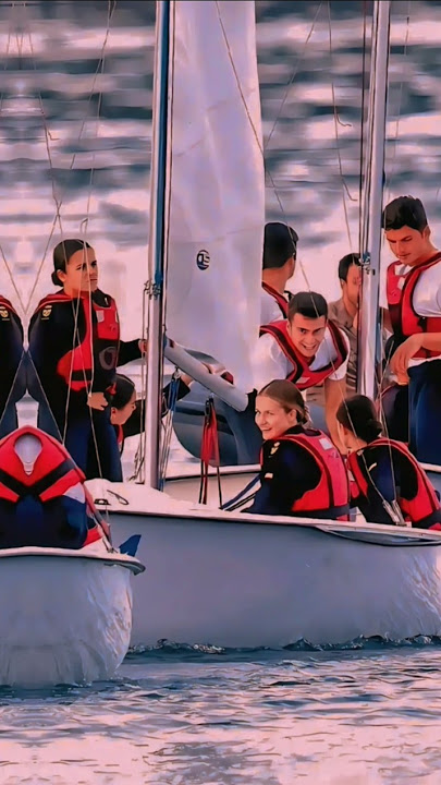 Boating friends it's a huge risk  which leonor doing #princess #leonor #mermaidprincess