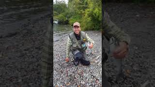 Pesca con mosca con el amigo Esteban en cascada Lago Llanquihue