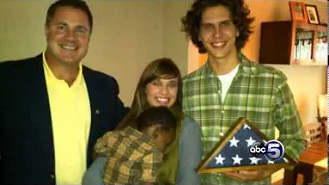 Jonathan and Kayla Craig Awarded Angels In Adoptio...