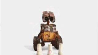 Wall.e learns how to play cups