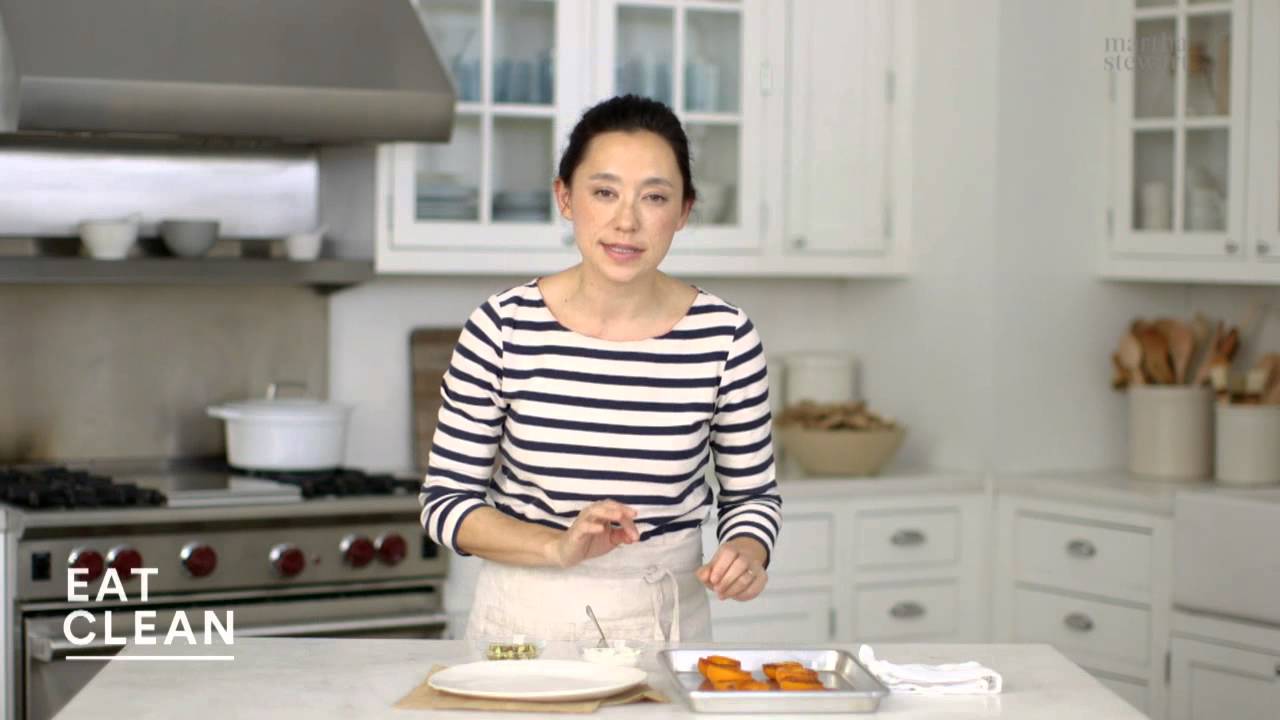 Broiled Apricots with Fresh Ricotta and Pistachios - Eat Clean with Shira Bocar