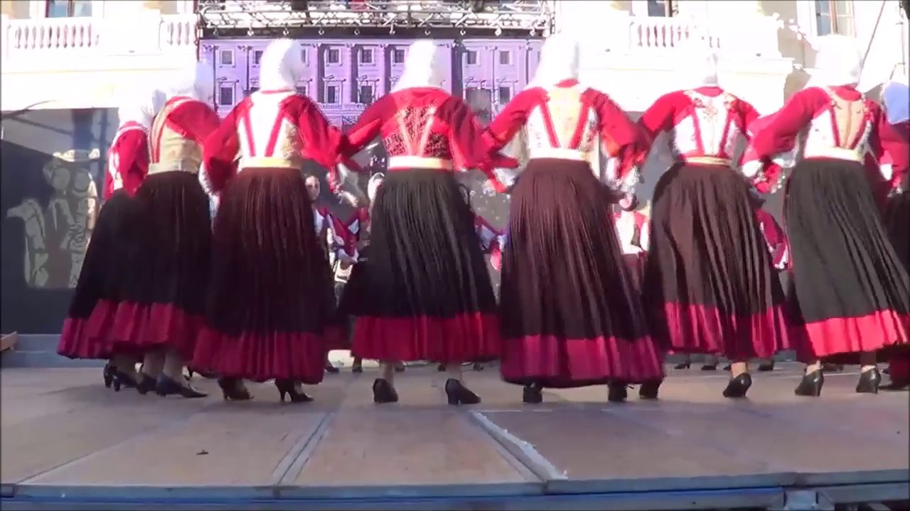 Nuoro: Gruppo folk Nugoresas di Nuoro
