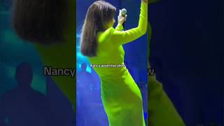 Nancy Ajram Dance 😍 نانسي عجرم ترقص تشعل المسرح