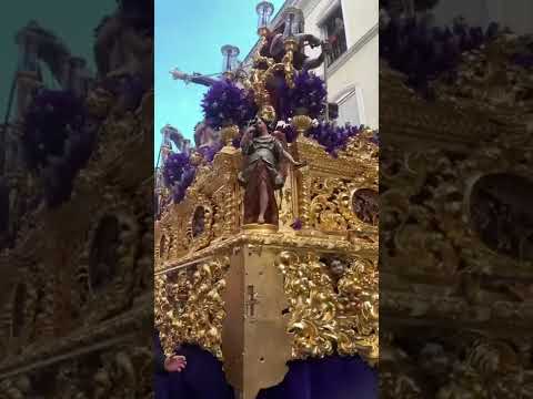 OS DEJO POR AQUÍ UN PEQUEÑO INCIDENTE DEL JUEVES SANTO-Semana Santa de Sevilla ❤️