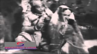 Ja Re Gokul Ke Natkhat Chor | Lata Mangeshkar, Mohammed Rafi | Jairaj, Nirupa Roy