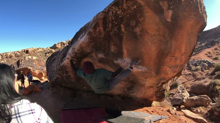 The Swan V7 | Moes Valley Bouldering