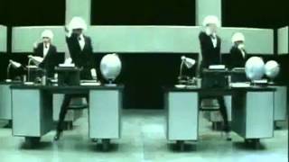 Ciara Dançando A Musica Das Meninas Do Funk - Explode A Boneca No Chão Virou Febre