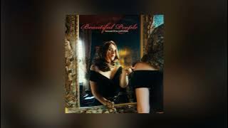 Download lagu Samantha LaPorta - Beautiful People