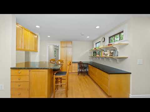 1471 Kensington Drive, Ann Arbor, MI home video tour