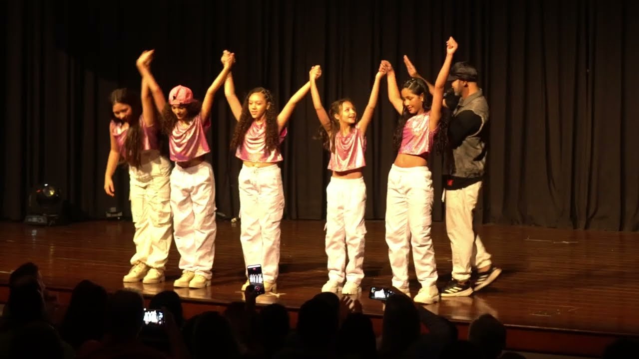 Show Case Glam Pop (Música Rise Above)