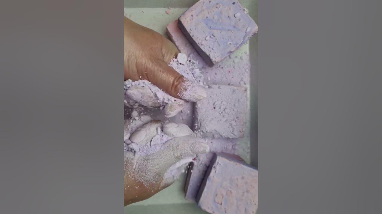 Homemade & Dyed Fresh Gym Chalk Blocks  #asmr #asmrsounds #gymchalk  #crunch #sleepaid #chalk 