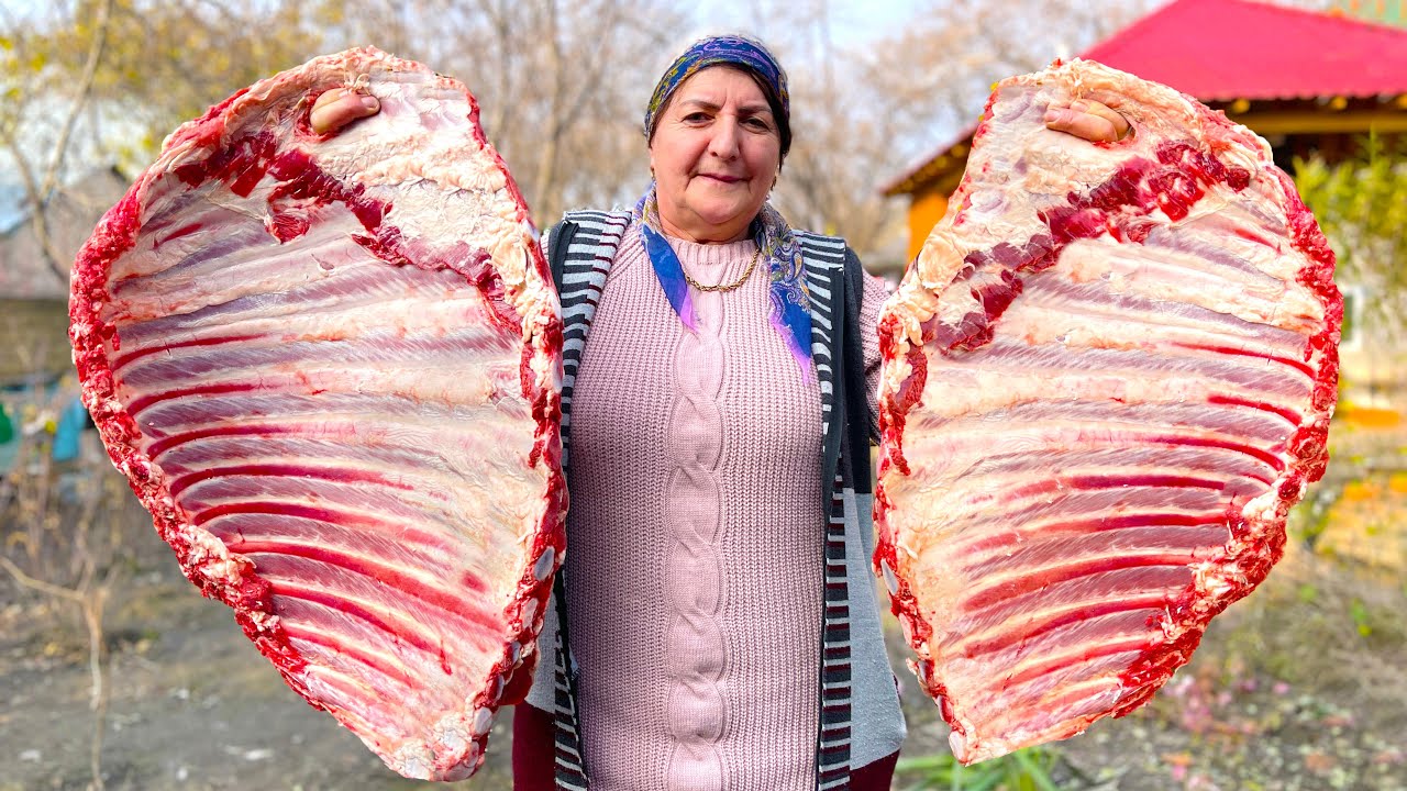 Бабушка интересно приготовила говяжьи ребрышки в дровяной печи. Все хотят этот здоровый рецепт