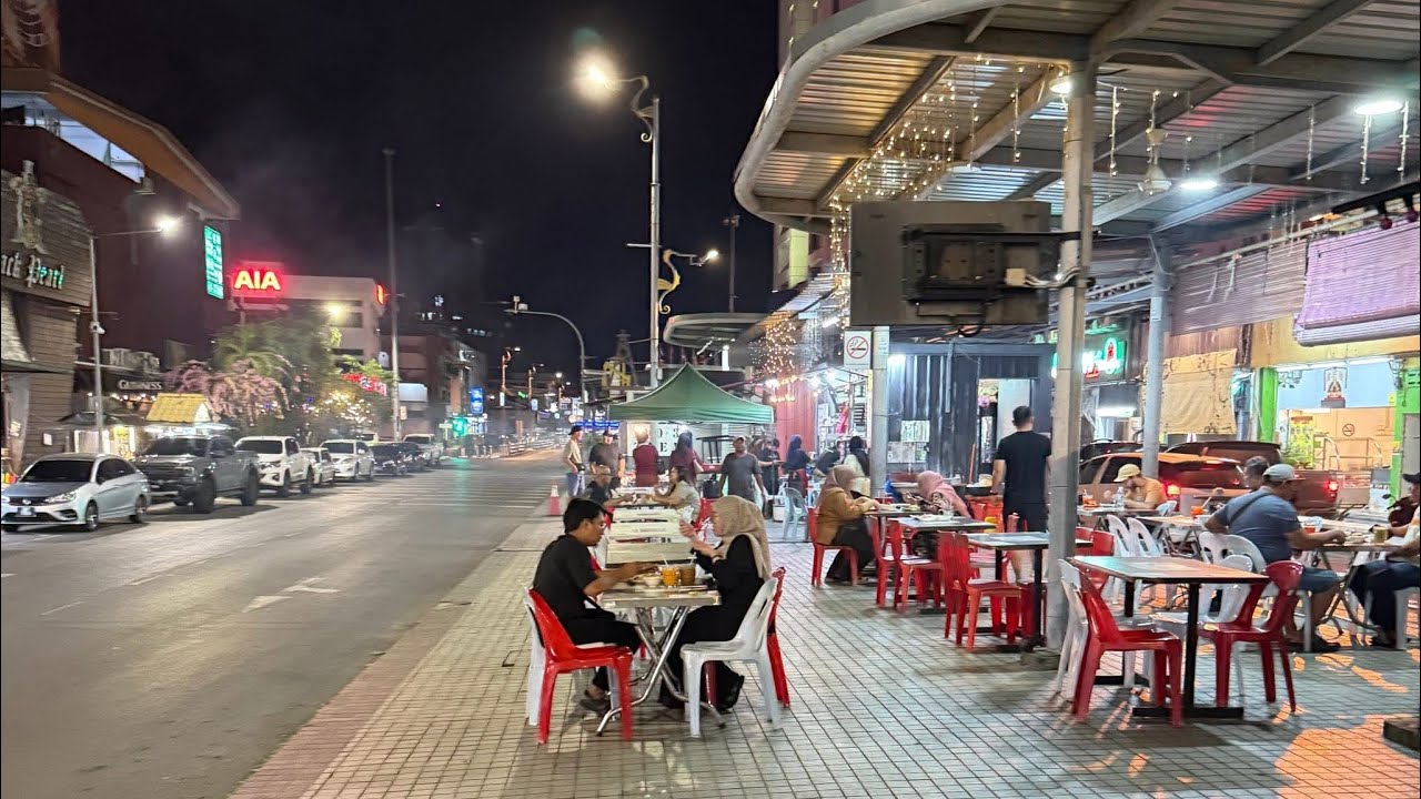 Miri Wireless Walk ~ Famous Night Time Food Street
