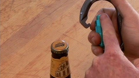 How to Open a Beer Bottle With a Carabiner - CHOW Tip