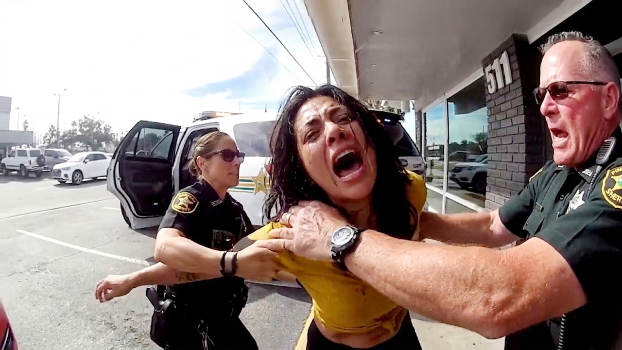 Entitled Karen Goes Ballistic MESSED with the Wrong Cops | Karens ...