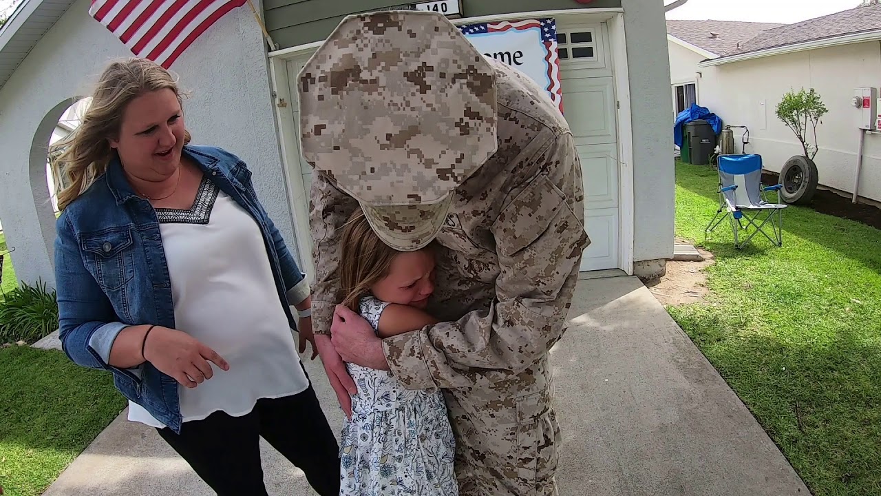 Welcome Home Daddy I A Marine Homecoming Video I Erinn Mae Photography