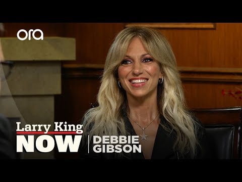 Debbie Gibson talks "America's Most Musical Family", songwriting, & her first big break