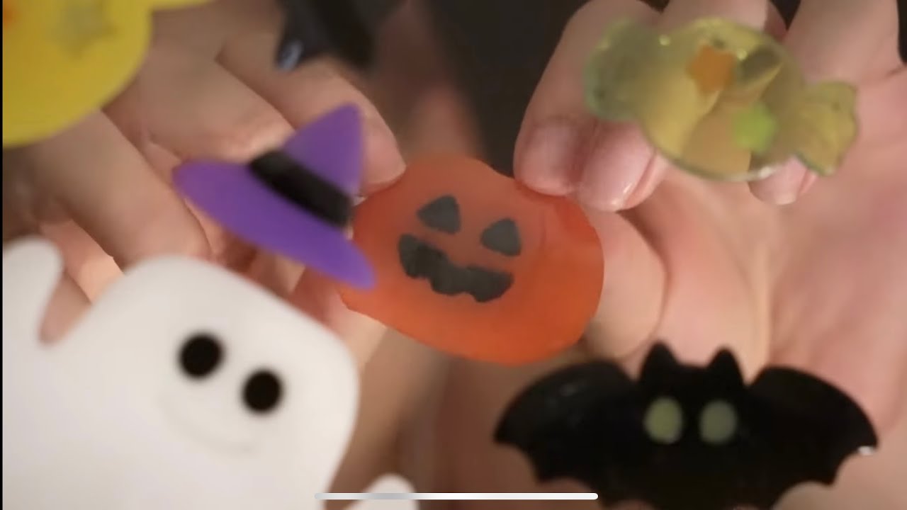 4K asmr HALLOWEEN 🎃 TE PEGO STICKERS EN LA CARA ✨