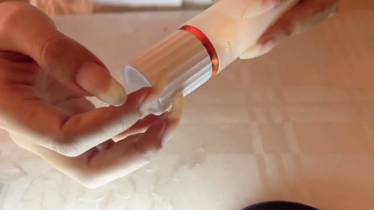 Long nails tapping sound by our model Tang Tang (november 2025)